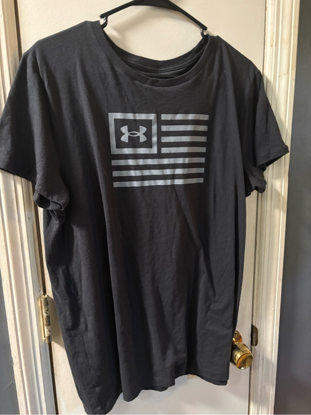 Under Armour Black Short Sleeve Tee with Flag Logo size XL
